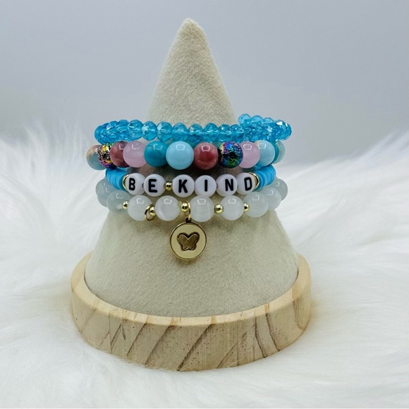 “Be Kind” Arm Candy Beaded Bracelet - Blue theme - Picture 5 of 6